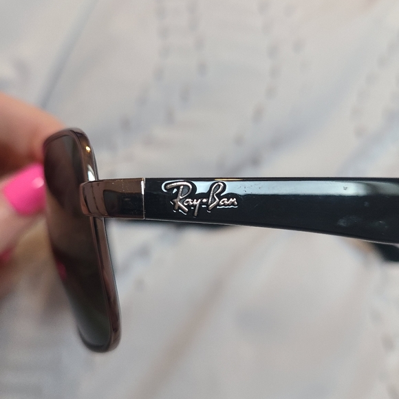 Mens Ray-Ban sunglasses - Picture 3 of 3